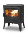 Houtkachel Dovre TAI 45 WD in zwart gietijzer, efficiënt verwarmen met klassiek design